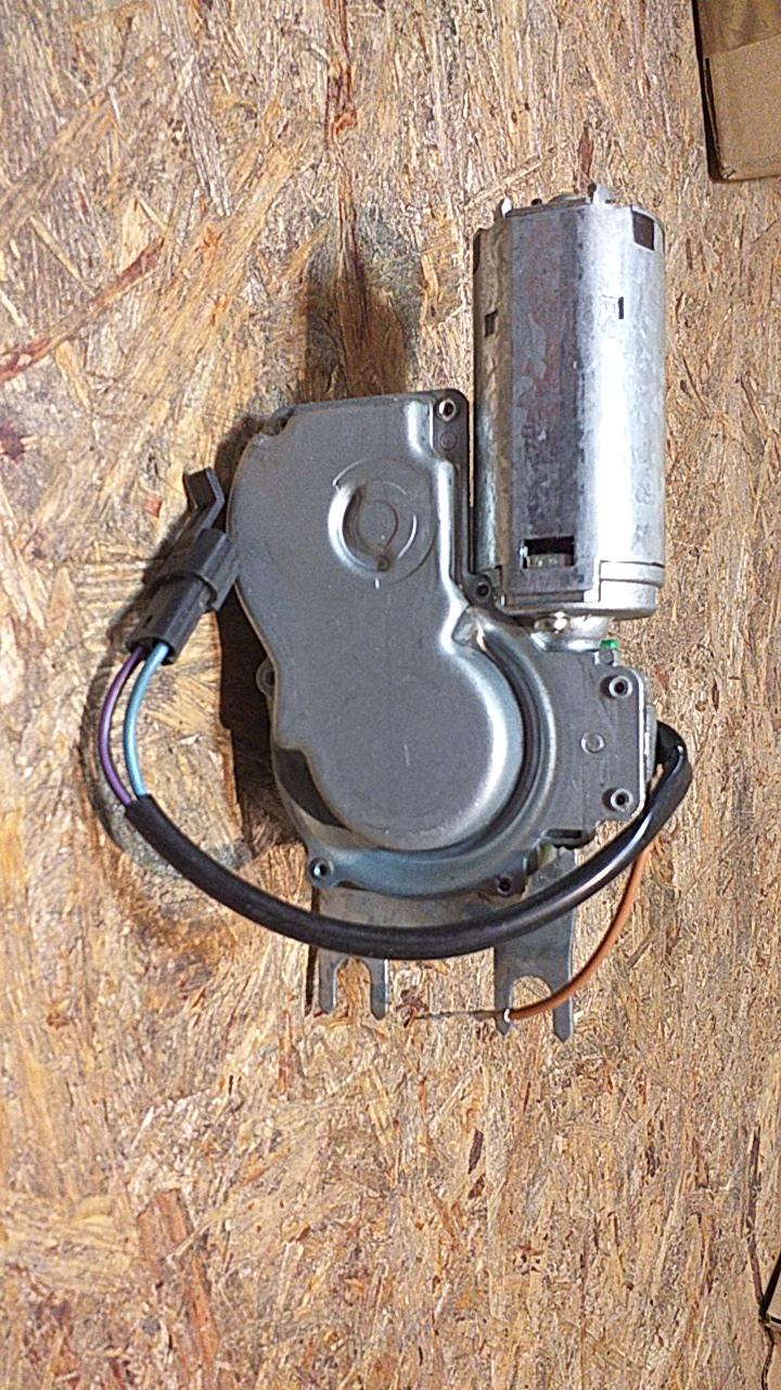 Vectra A Schrägheck Wischermotor hinten original GM Opel NEU