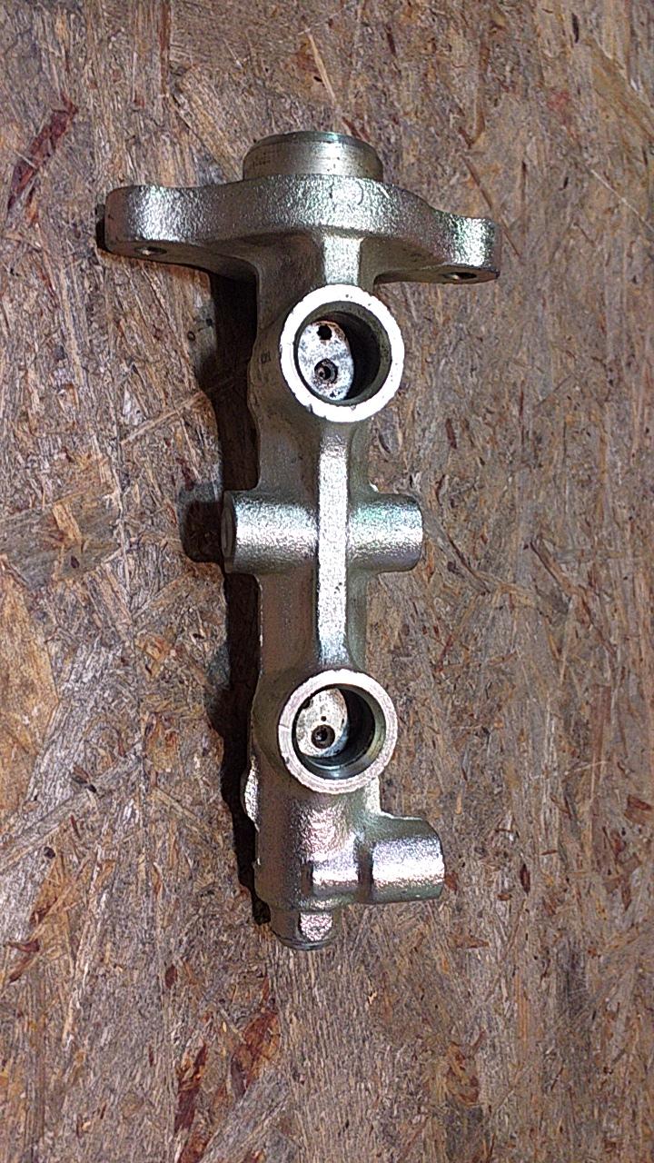 Kadett D Ascona C Hauptbremszylinder original Bosch NEU