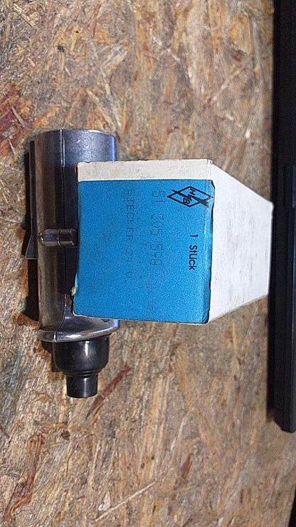Original HB 24V Stecker Universal NEU