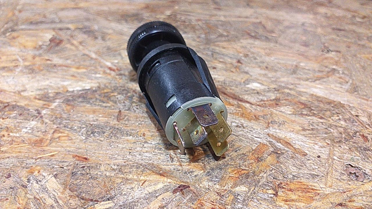 Kadett D Schalter Heckscheibenheizung original GM Opel NEU