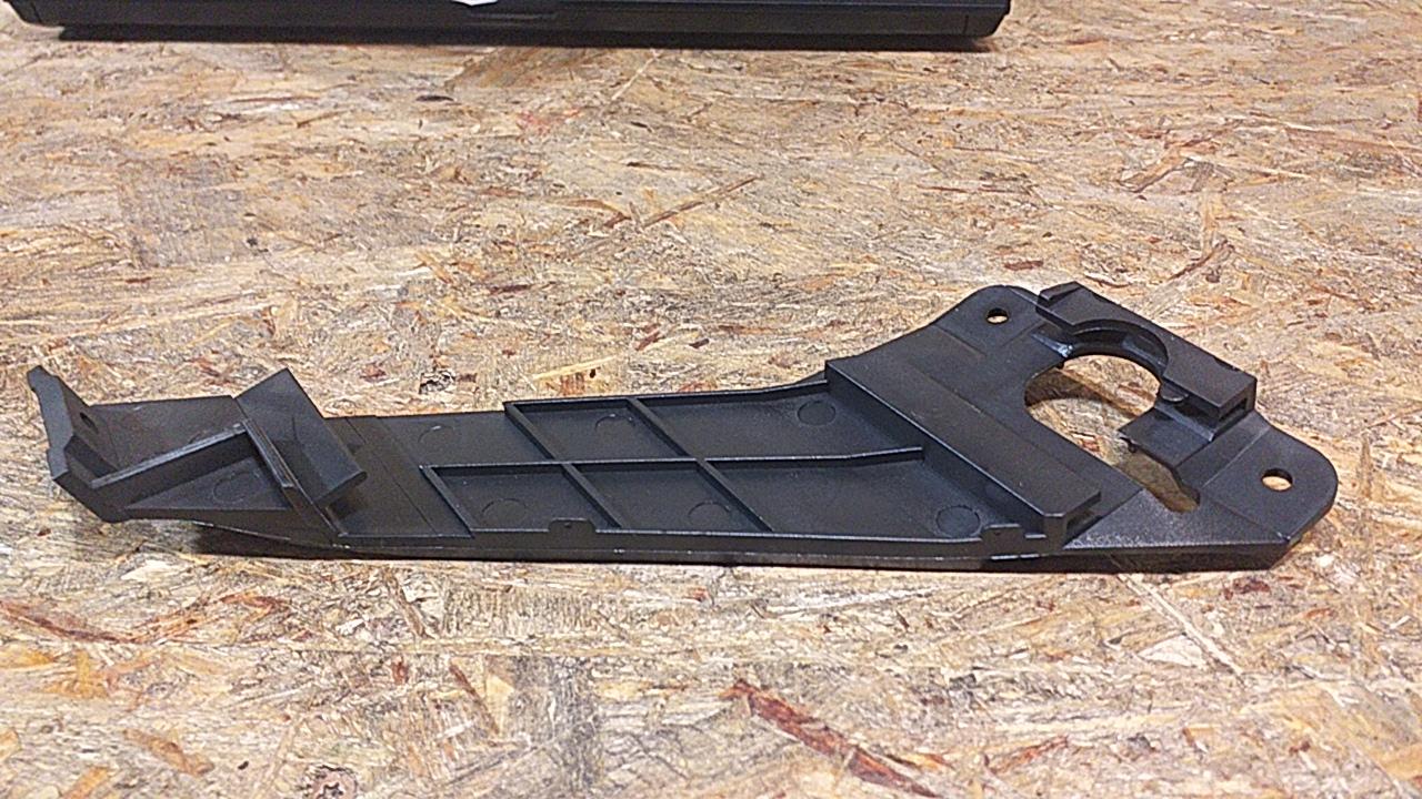 Monza Senator Halter links hinten original GM Opel NEU