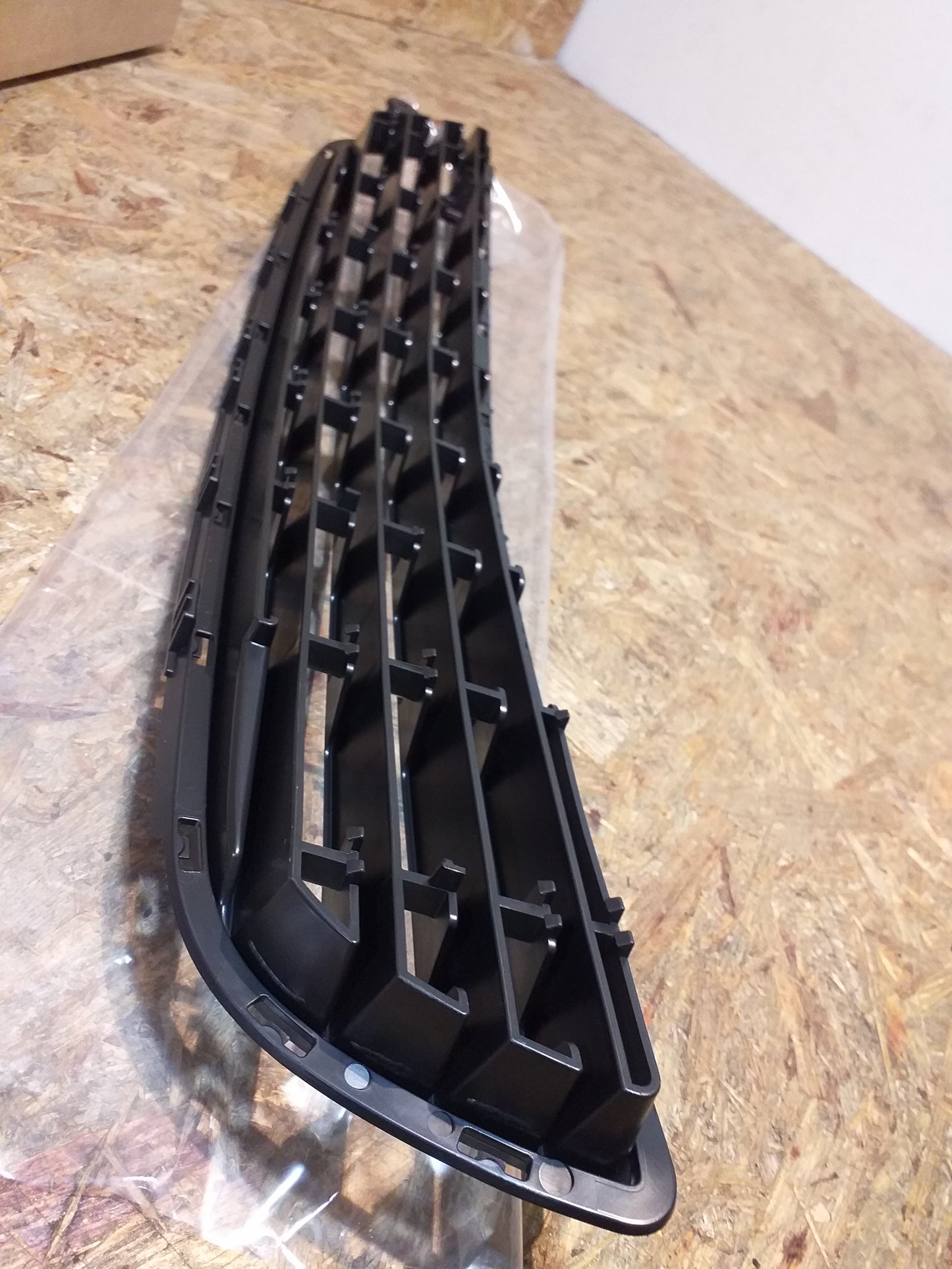 Zafira B Stoßstange Gitter Mitte original GM Opel NEU