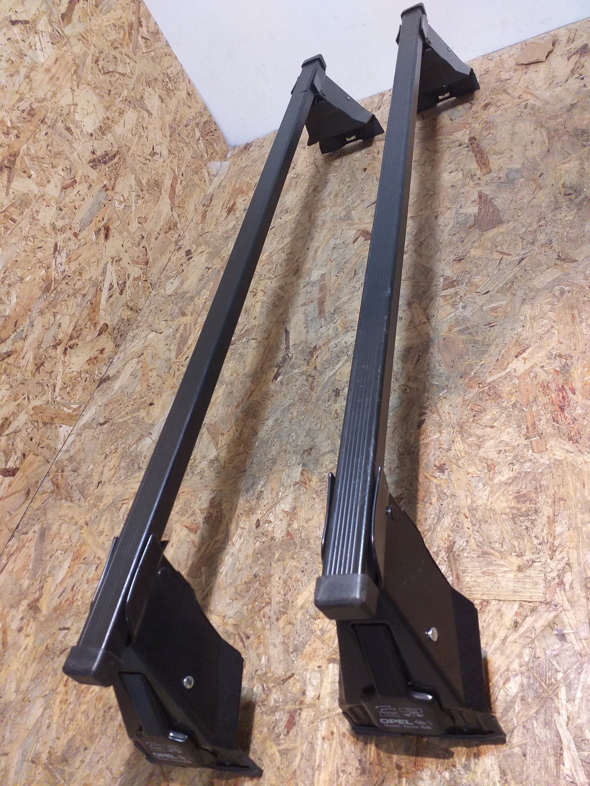 Vectra A / B Stufen-/ Schrägheck Grundträgersatz original GM Opel NEU