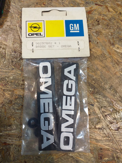 Omega Emblem Schmutzfänger original GM Opel NEU