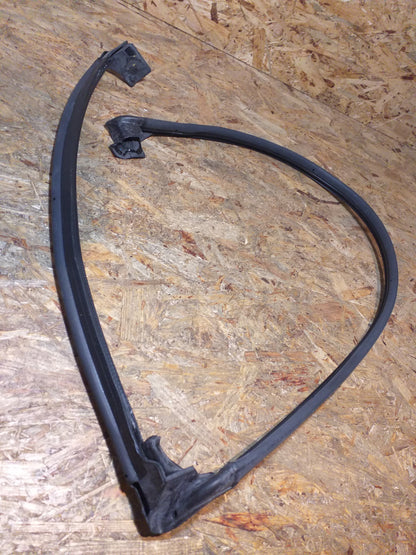 Corsa B Tigra A Gummiabdichtung Scheibe Rückwandtür original GM Opel NEU