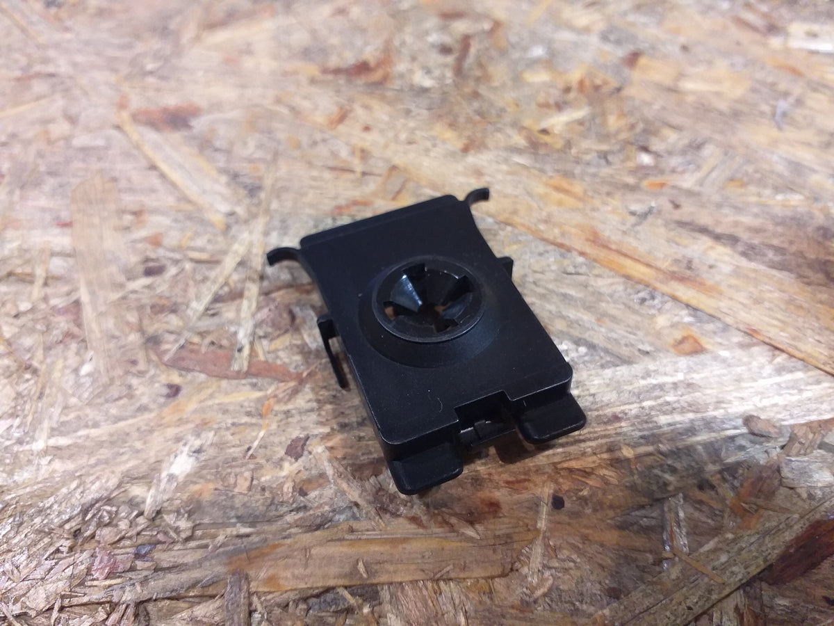 Vectra C Befestigung Clip Kofferraumklappe original GM Opel NEU