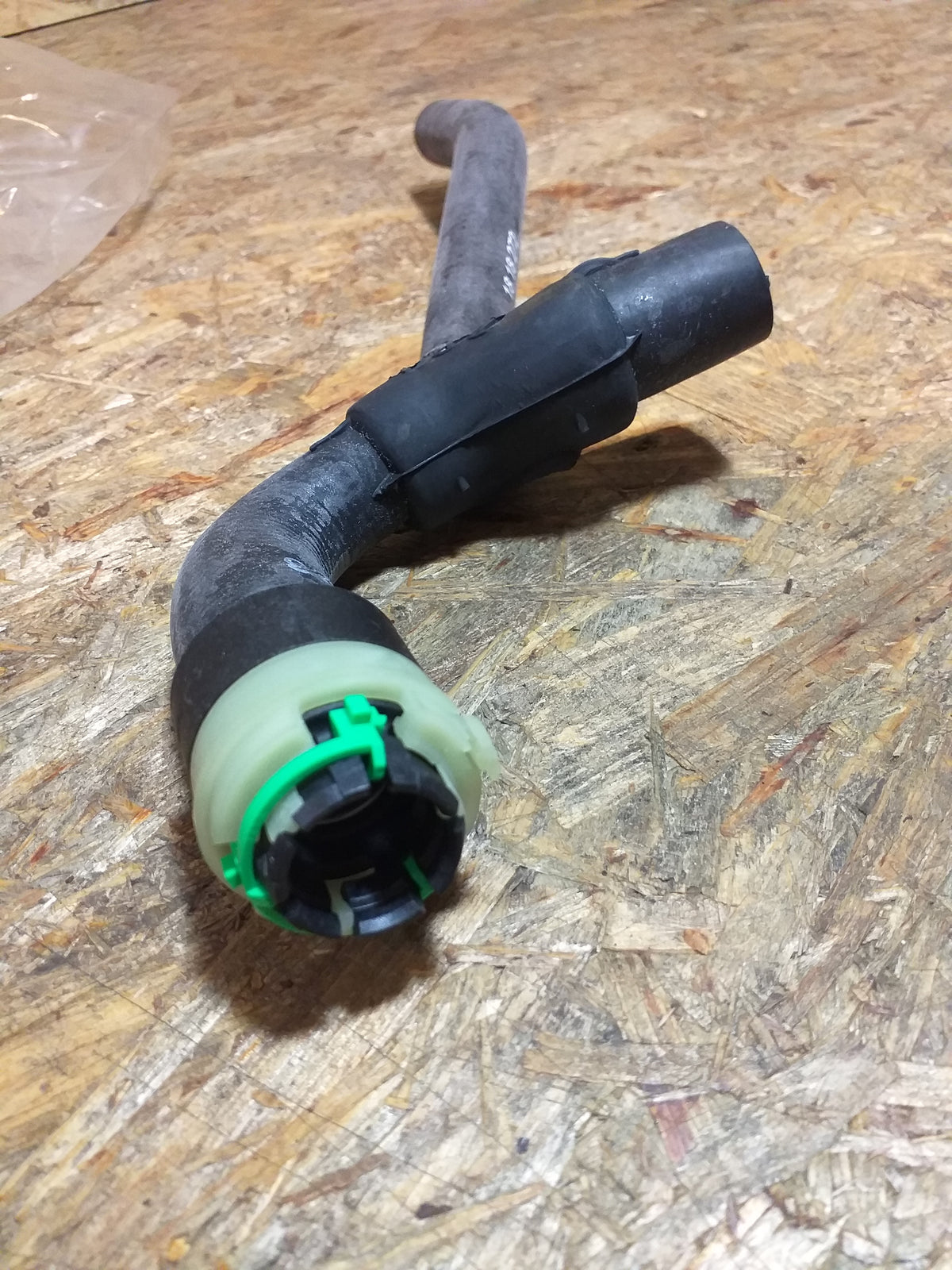 Vectra B Schlauch Heizungsventil Wasserauslass original GM Opel NEU