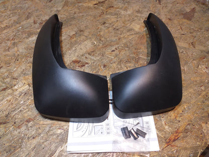 Astra G Stufenheck Satz Schmutzfänger hinten original GM Opel NEU