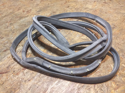Rekord E Commodore C Gummiabdichtung rechts hinten original GM Opel NEU