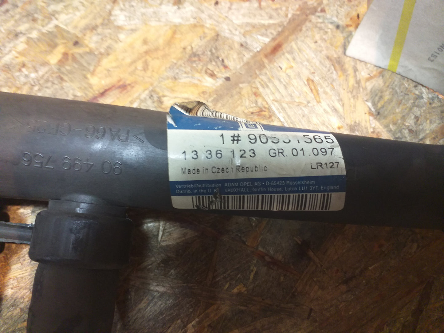 Vectra B Verbindungsrohr Kühler an Motor original GM Opel NEU