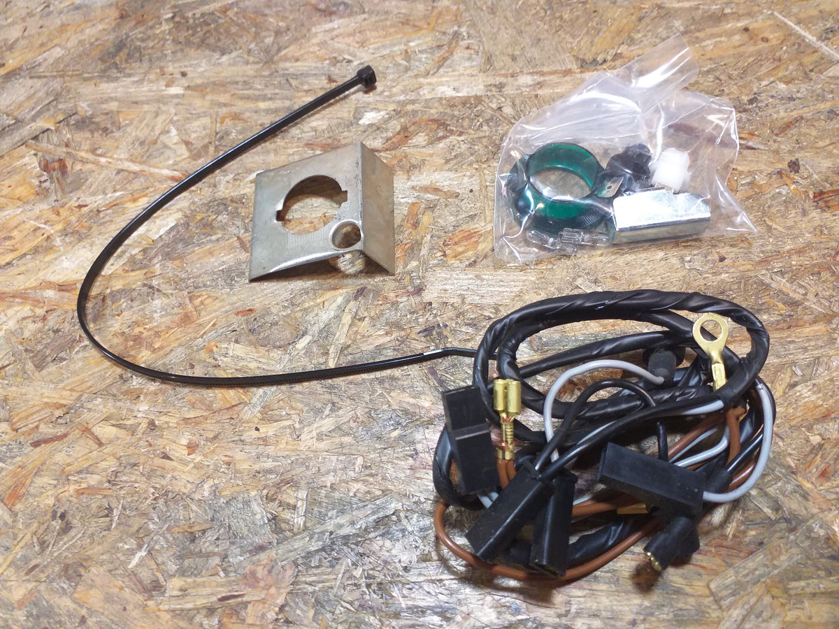 Kadett D/E Nachrüstsatz Zigarettenanzünder original GM Opel NEU