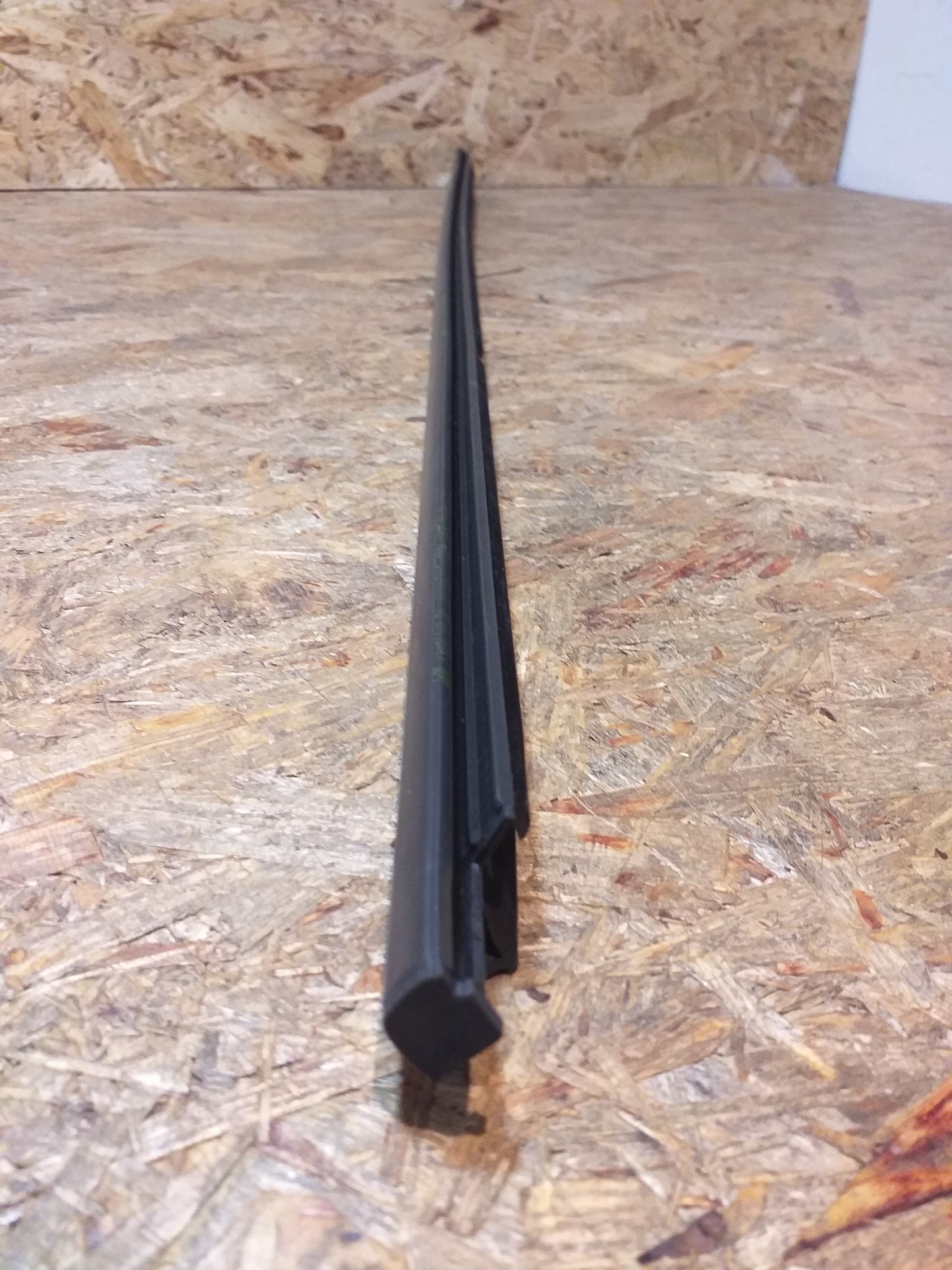 Astra H Gummiabdichtung Fensterschacht vorne links original GM Opel NEU