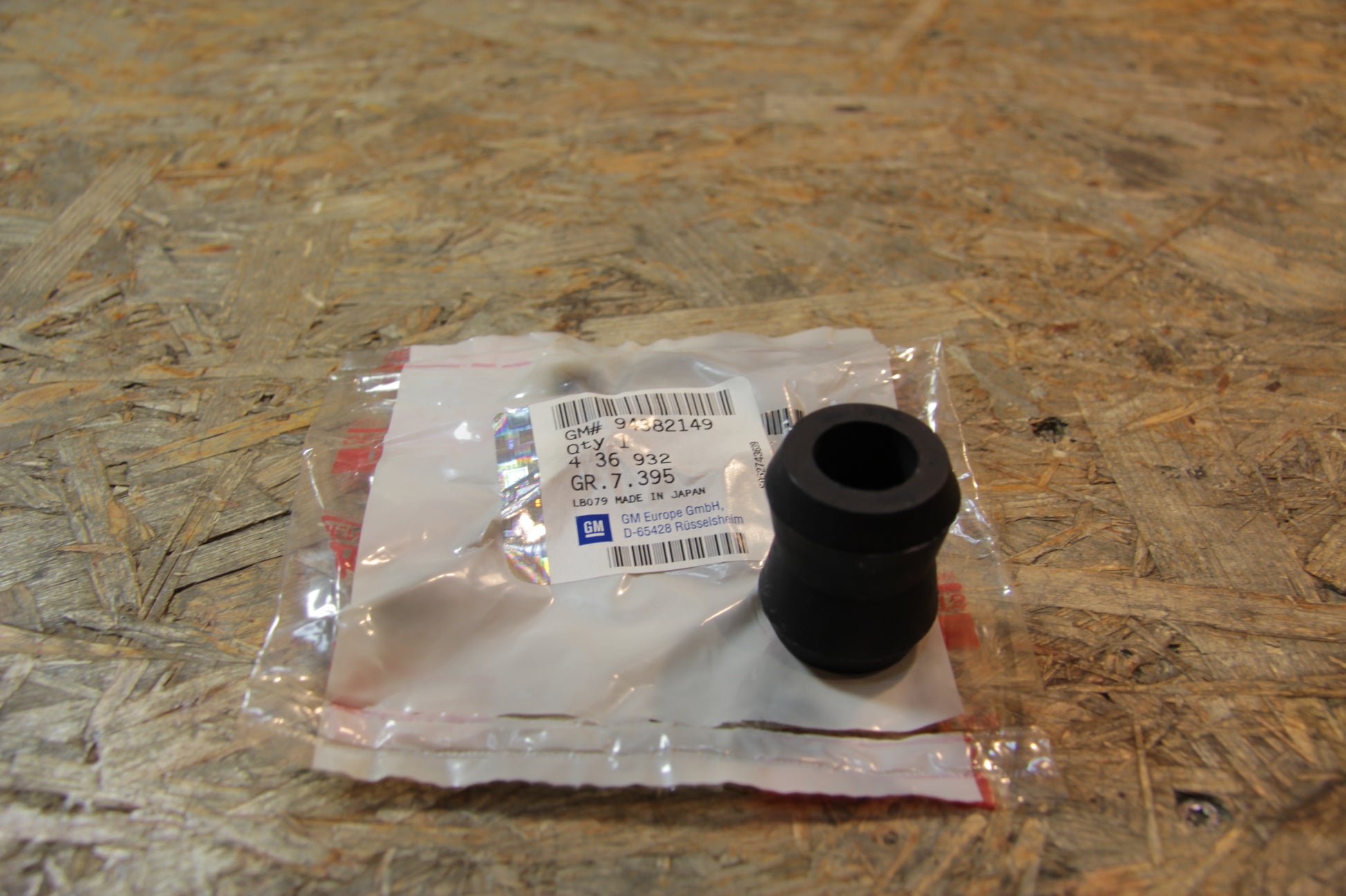 Original GM Opel Buchse Stoßdämpfer hinten 94382149 Monterey A, Monterey B