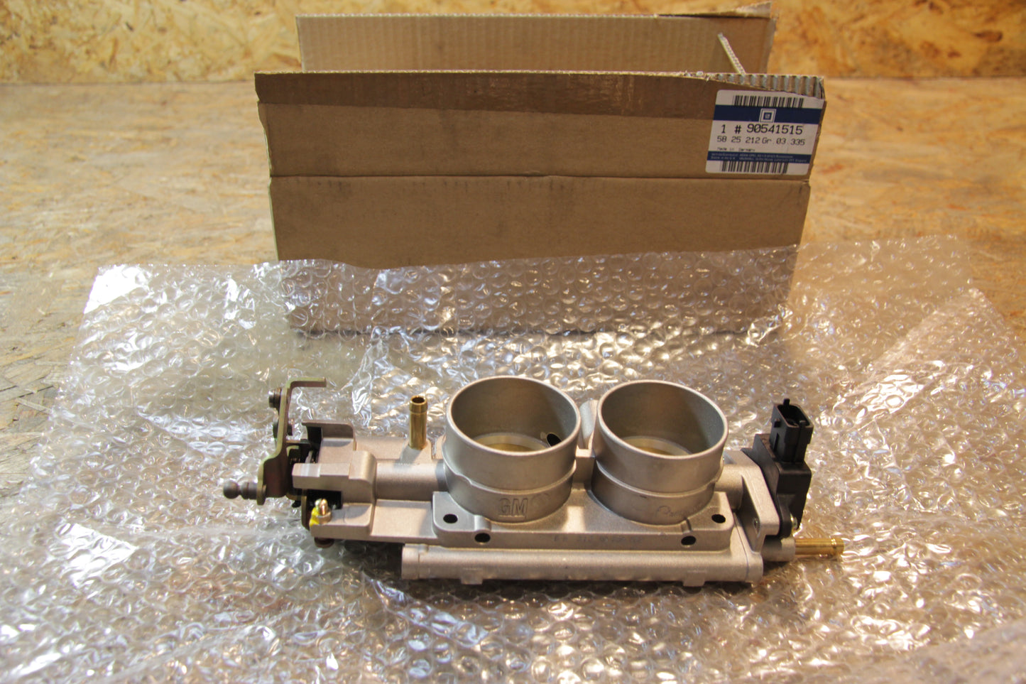 Original GM Opel Drosselklappenstutzen  90541515 Omega B