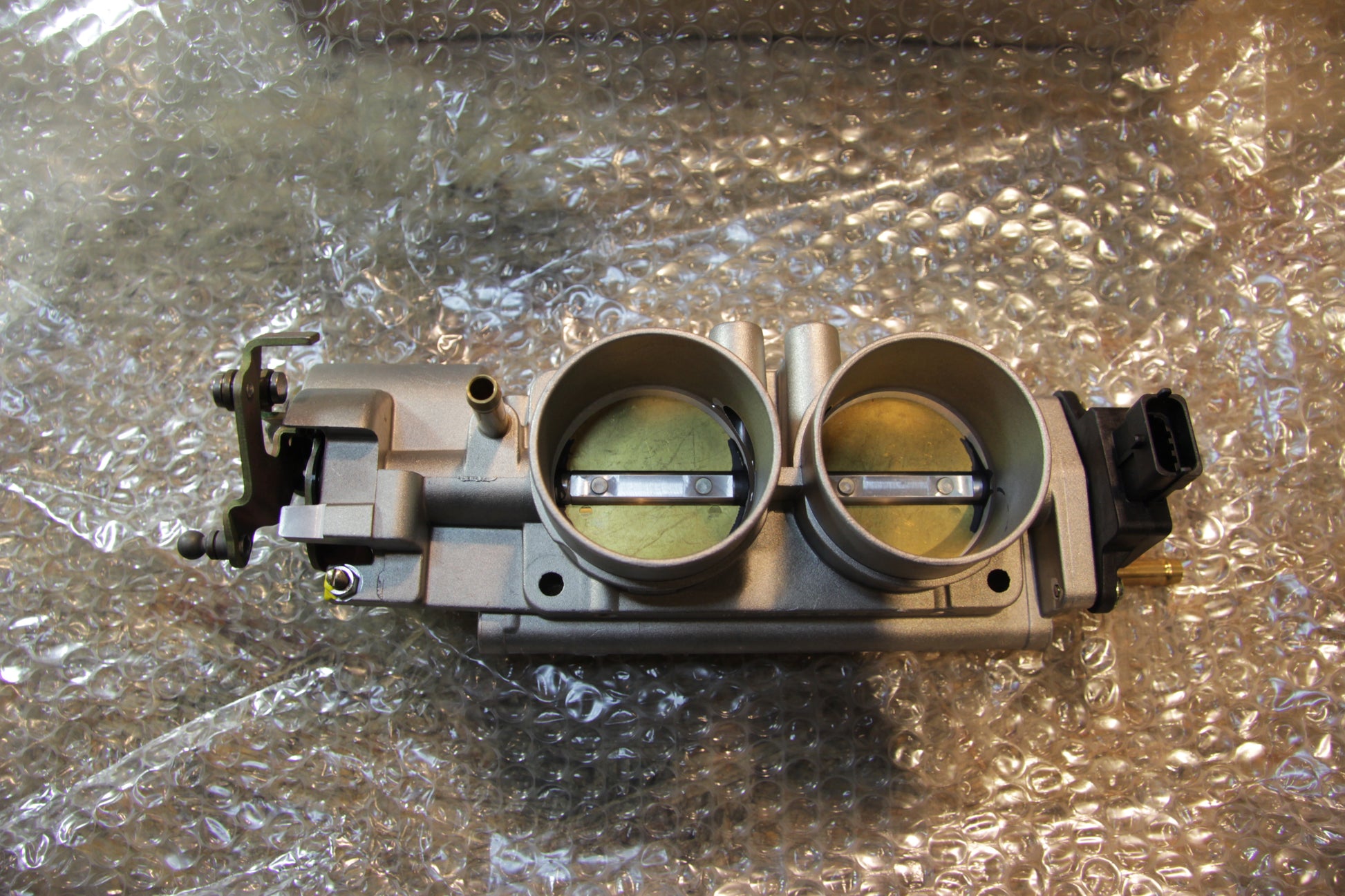 Original GM Opel Drosselklappenstutzen  90541515 Omega B