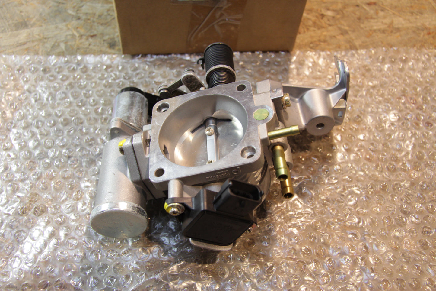 Original GM Opel Drosselklappenstutzen  90544023 Astra G , Astra G Cabrio , Omega B