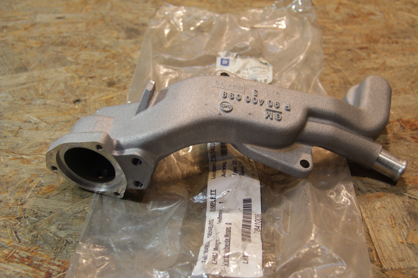 Original GM Opel Thermostatgehäuse 90499398 Astra F