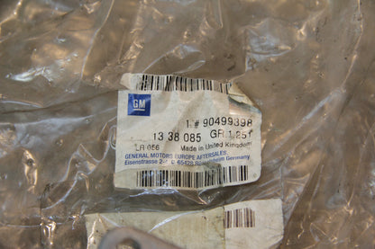 Original GM Opel Thermostatgehäuse 90499398 Astra F