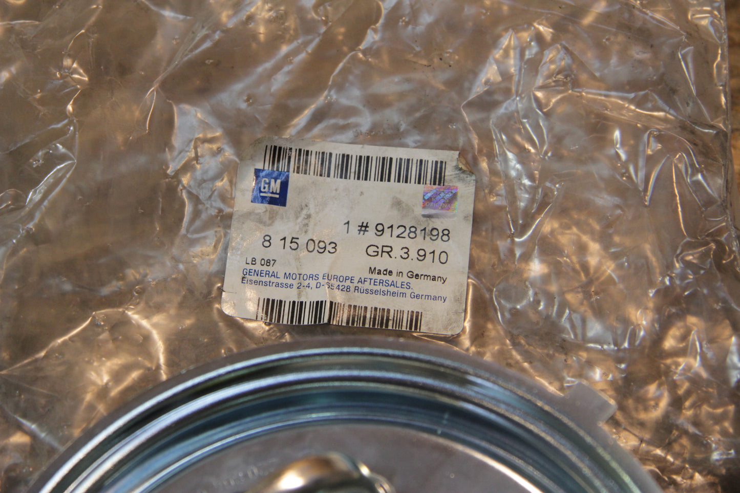 Original GM Opel Deckel am Tank mit Anschluß Vor- und Rücklauf 9128198 Vectra B