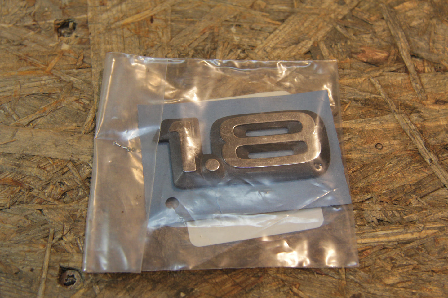 Original GM Opel Schrift 1,8 Karosserie hinten blaugrau 90286259 Ascona C