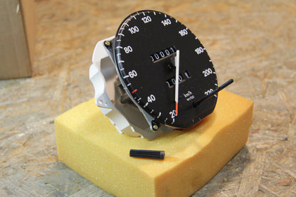 Original GM Opel Tachometer km/h mit Tageskkilometerzähler Wegdrehzahl 700 90192068 Rekord E