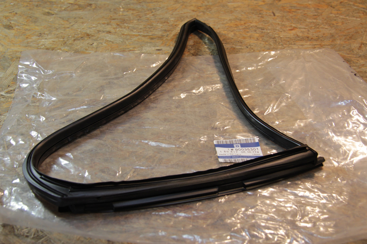 Original GM Opel Gummiabdichtung festes Fenster Hintertür links  90035301 Ascona C