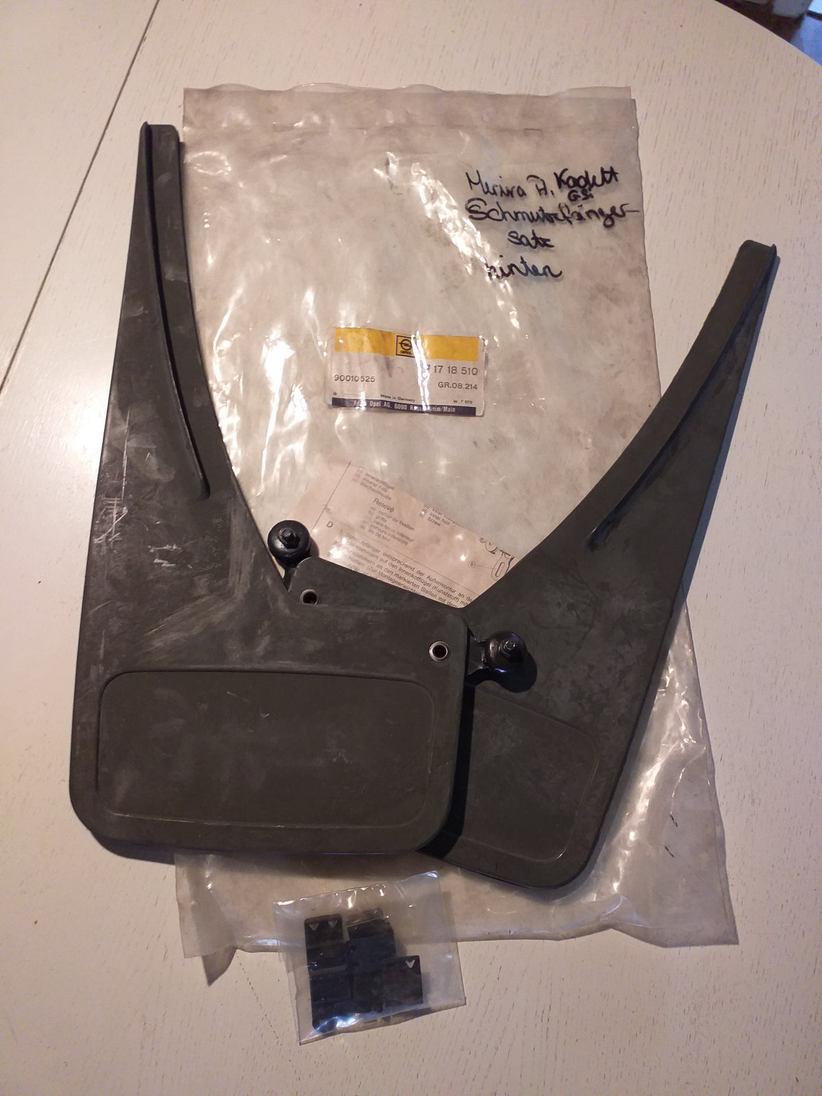 Kadett E GSi  Meriva Satz Schmutzfänger hinten original Opel NEU