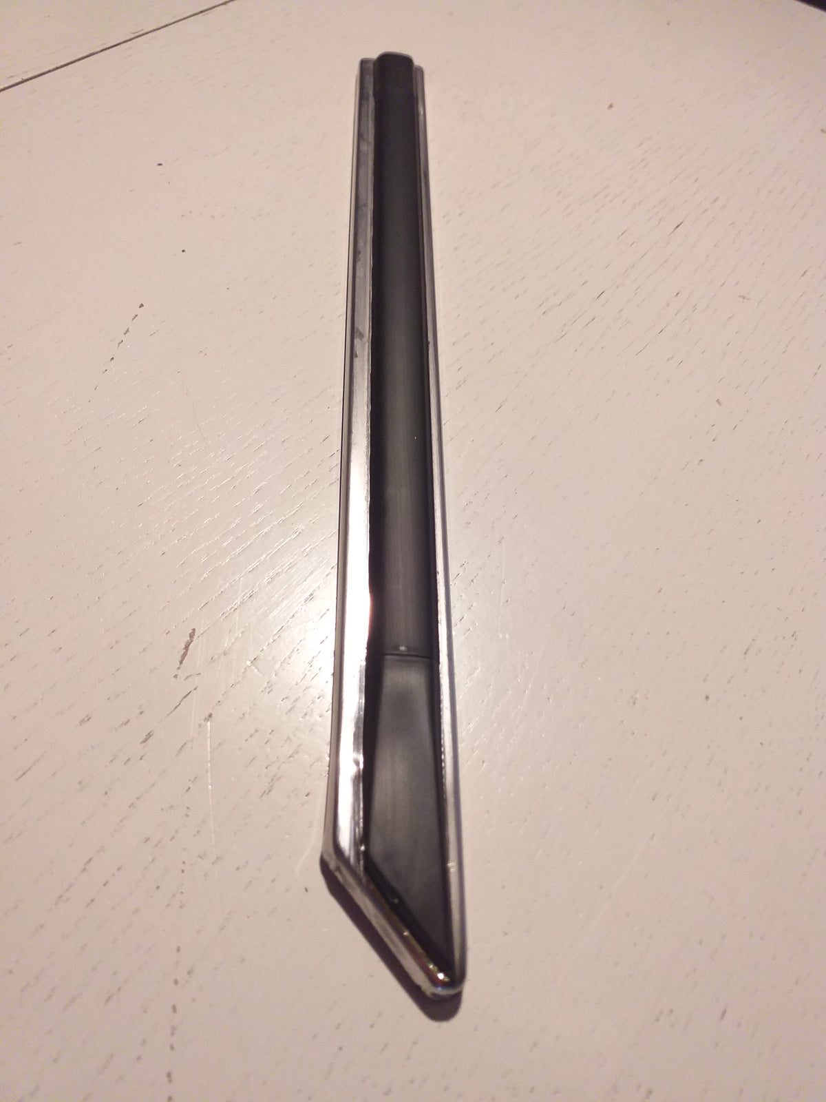 Ascona B Zierleiste Kotflügel original GM Opel NEU