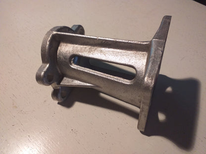 Kapitän Admiral A Befestigung Halter an Bremsverstärkereinheit original GM Opel NEU