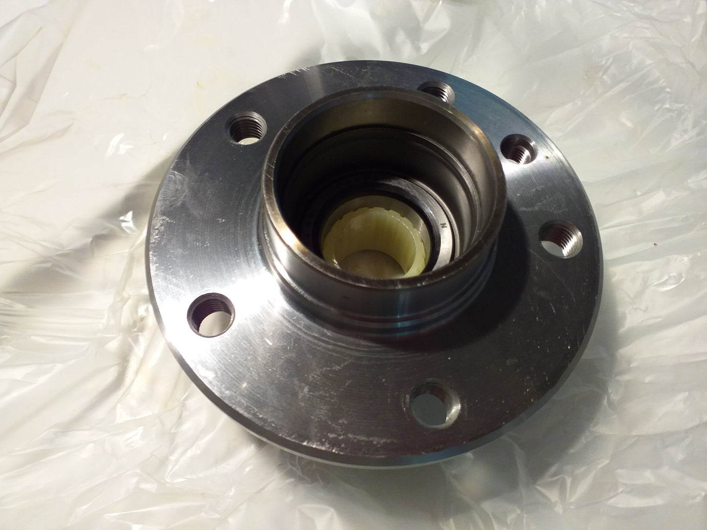 Omega A/B Senator A/B Radnabe vorne original GM SKF Opel NEU