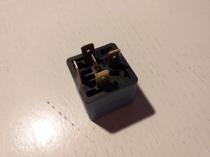 Omega A Senator B Relais Hydraulikaggregat original GM Bosch NEU