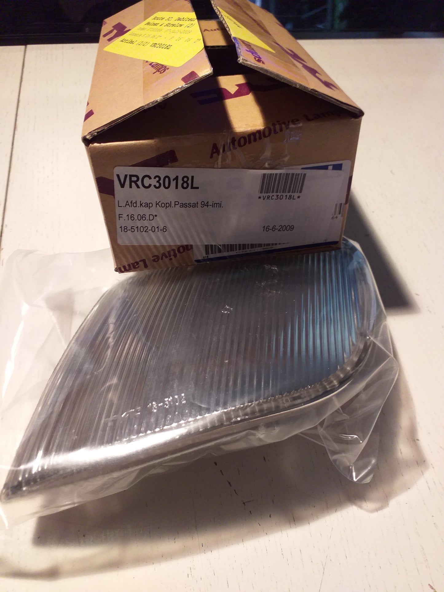 VW Passat Lichtscheibe original TYC NEU