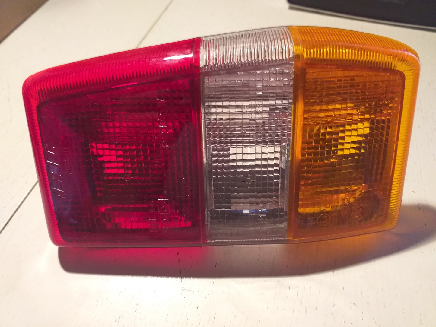 Ford Fiesta Rückleuchte rechts original NEU