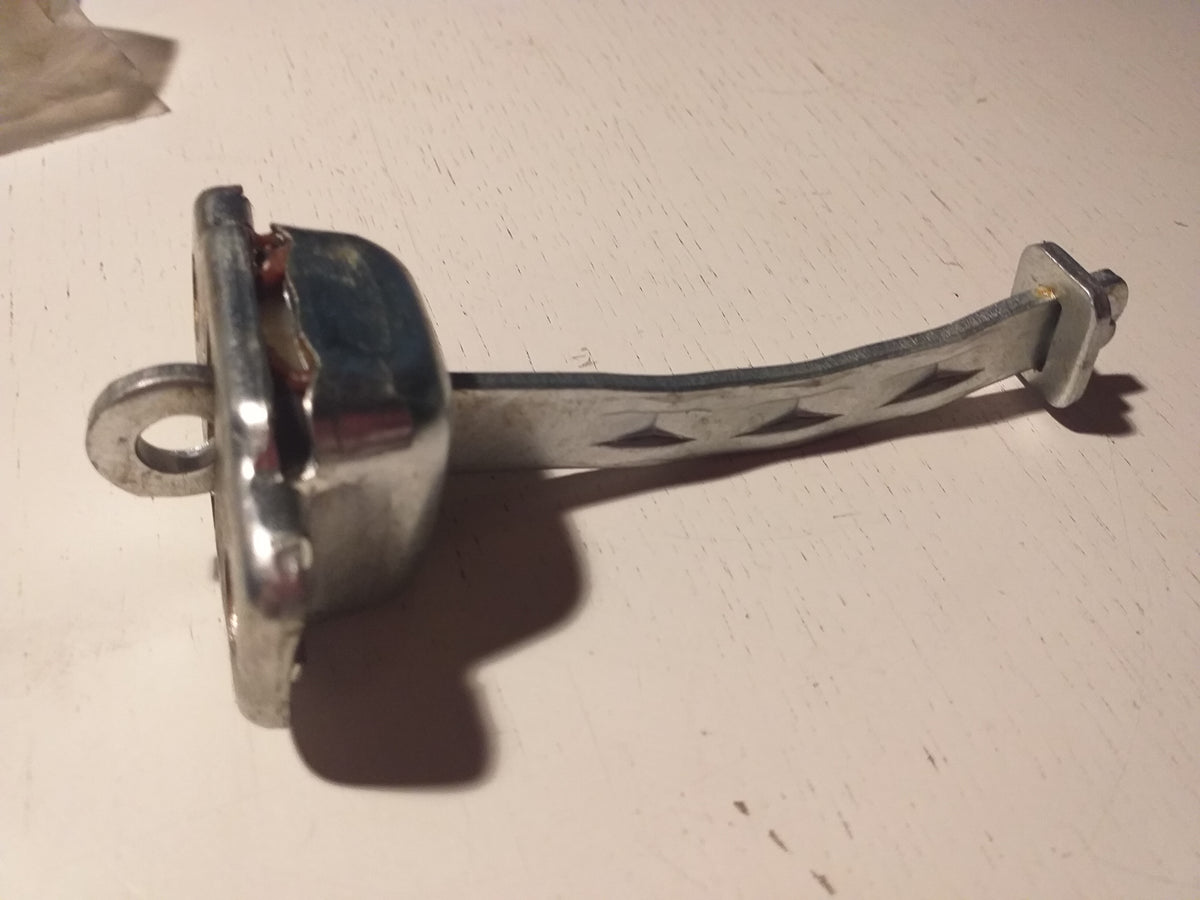 Astra F Türbremse vorne original GM Opel NEU