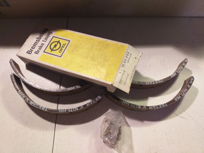 Oldtimer Youngtimer Bremsbelagsatz original GM Opel NEU