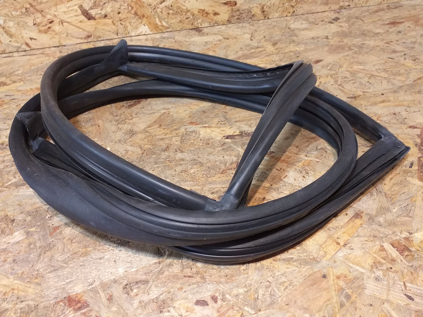 Manta B Dichtung Frontscheibe mit Keder original GM Opel NEU