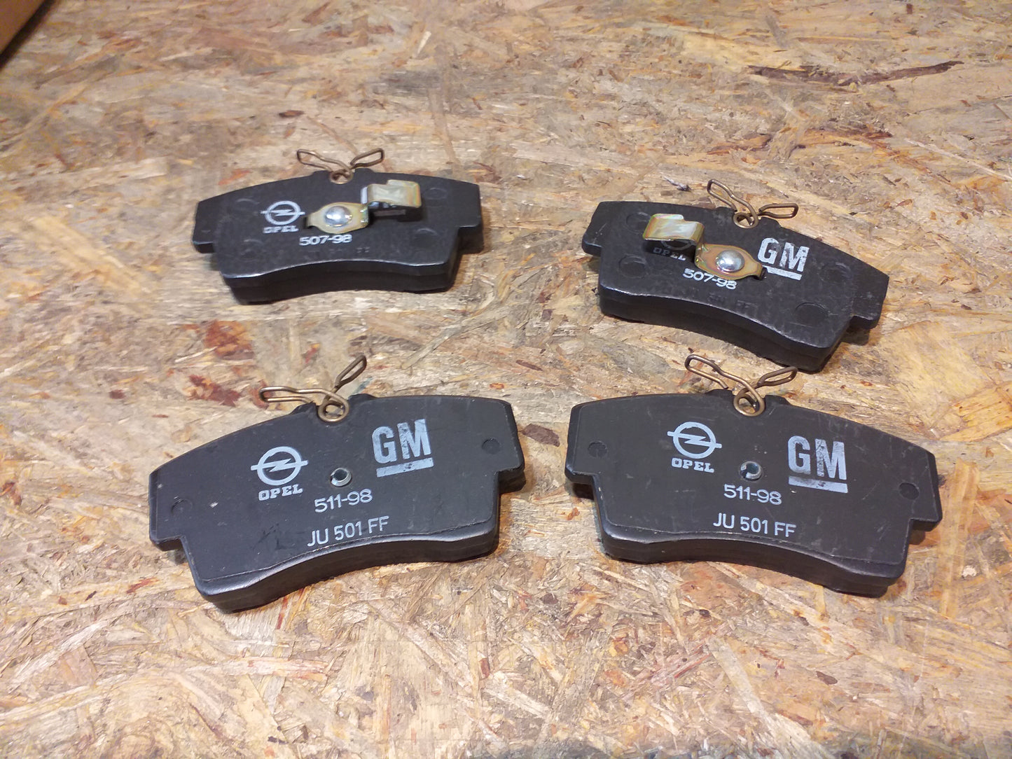 Monza Senator B Bremsbelagsatz original  GM Opel NEU