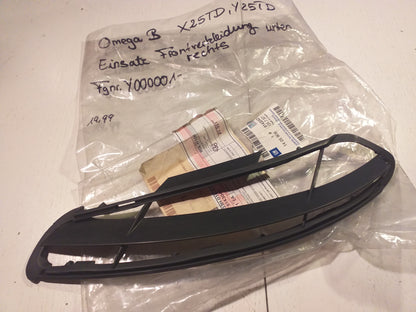 Omega B X25TD, Y25TD Einsatz Frontverkleidungunten rechts original GMOpel NEU