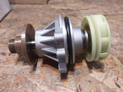Omega B  2.5 TD Wasserpumpe original GM Opel NEU