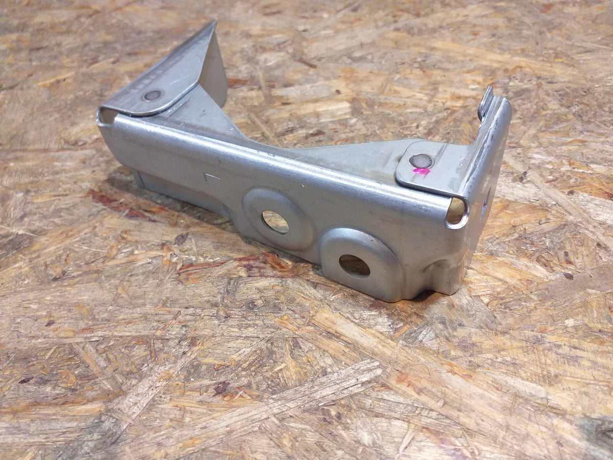 Chevrolet Orlando Halterung Scheinwerfer links original GM Opel NEU