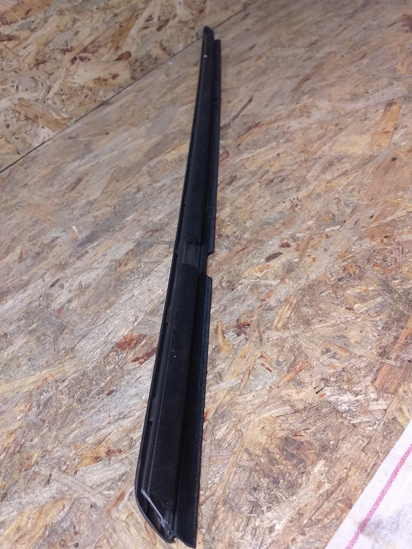 Astra H Fensterschachtleiste hinten rechts original GM Opel NEU