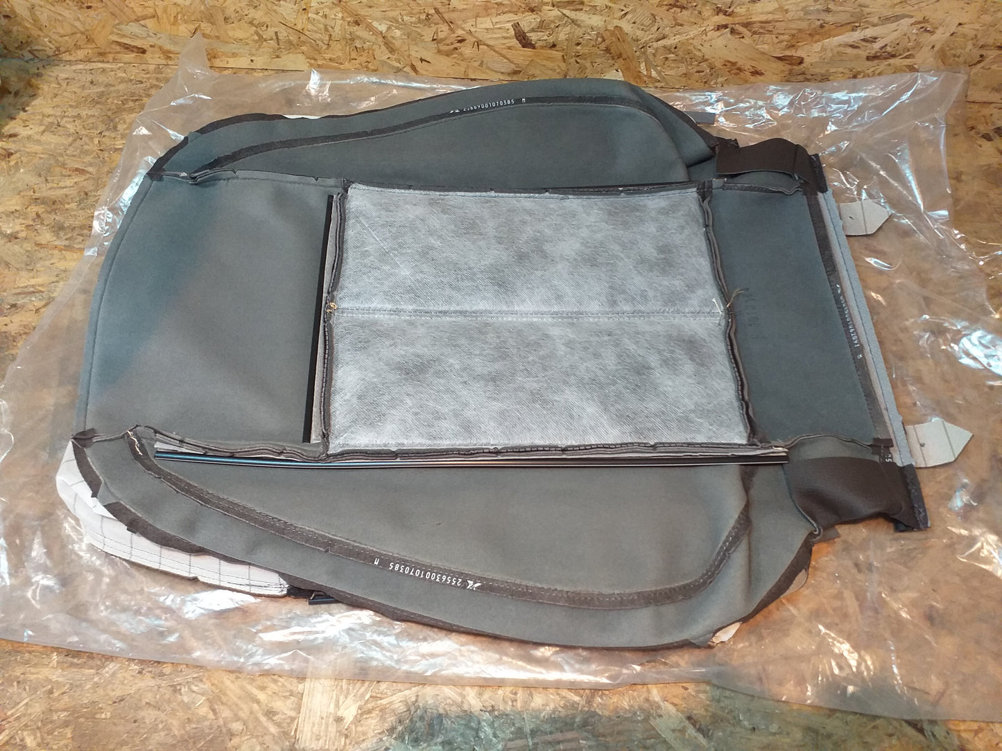 Astra J Bezug Sitz Vorderrücken links  original GM Opel NEU