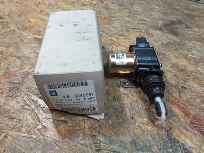 Rekord E Ascona C Stellmptor Zentralverriegelungoriginal  GM Opel NEU