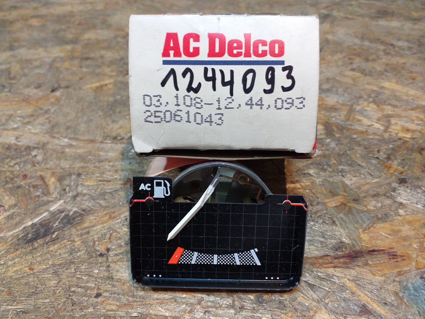 Ascona C Tankanzeige original AC DELCO NEU