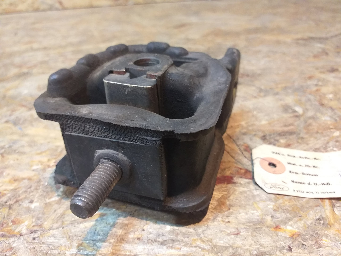 Ford Escort 3 Motorhalter original GM Opel NEU