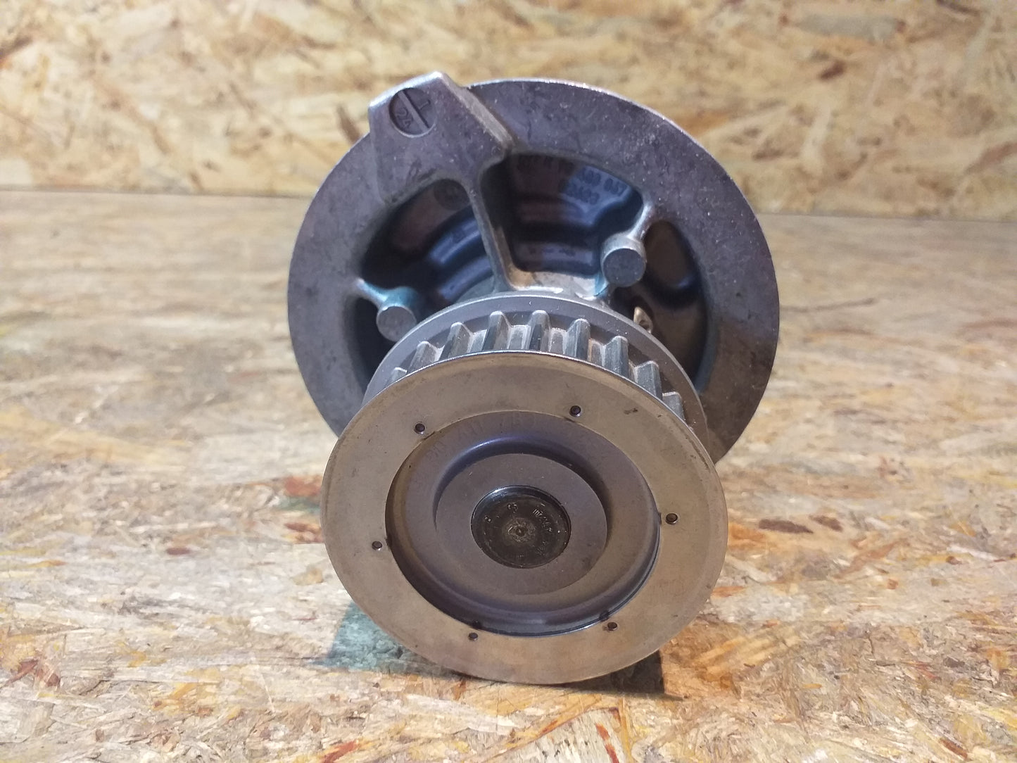 Astra Cavalier Frontera Omega 18/20 C20NE Wasserpumpe original GM Opel NEU