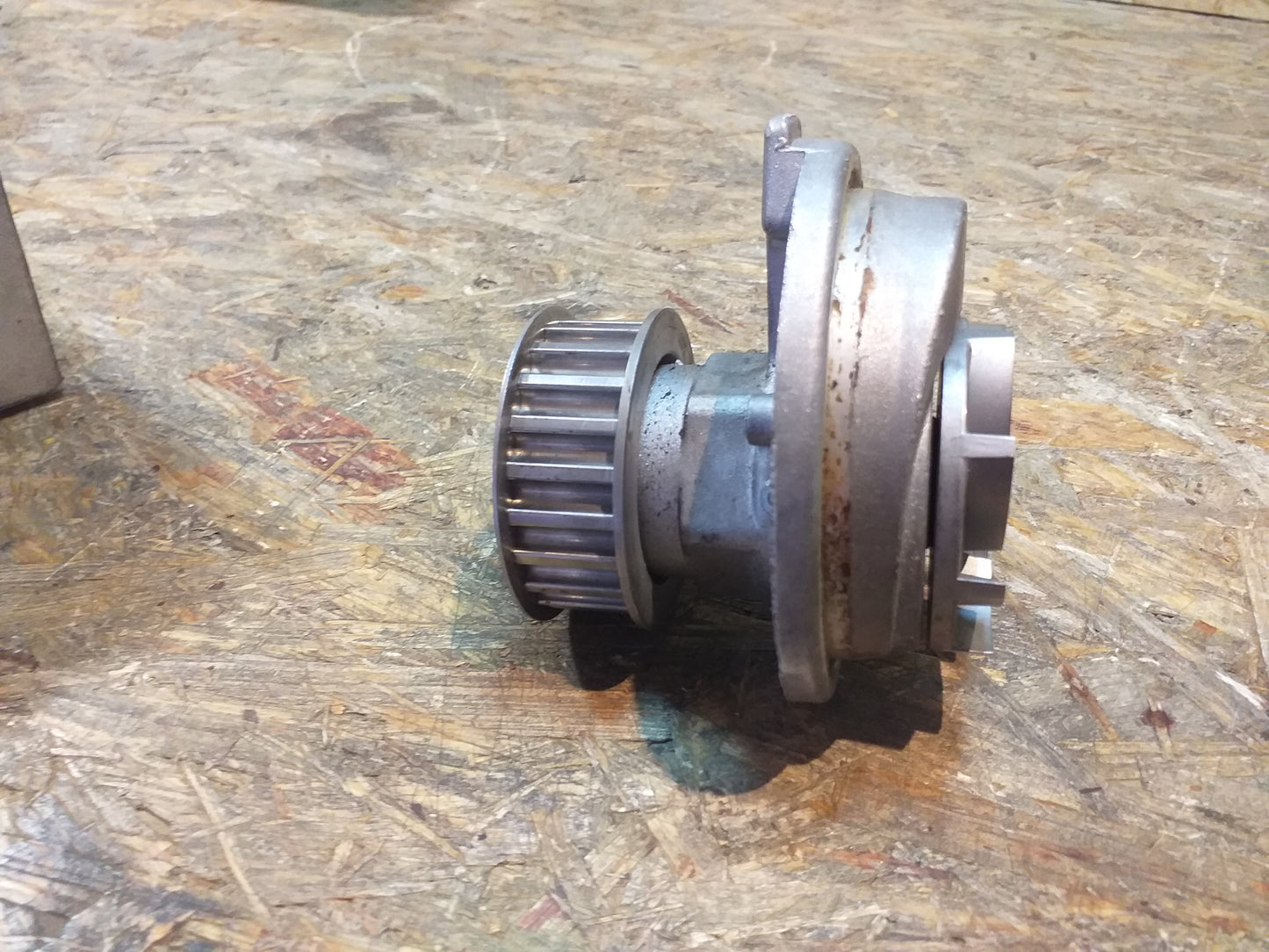 Ascona C Kadett D Rekord E Wasserpumpe original GM Opel NEU