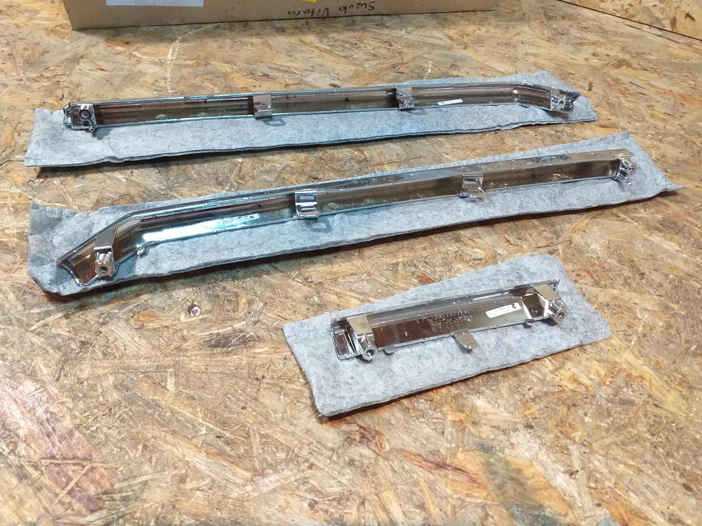 Suzuki Vitara Stoßstagenspoiler original Suzuki NEU