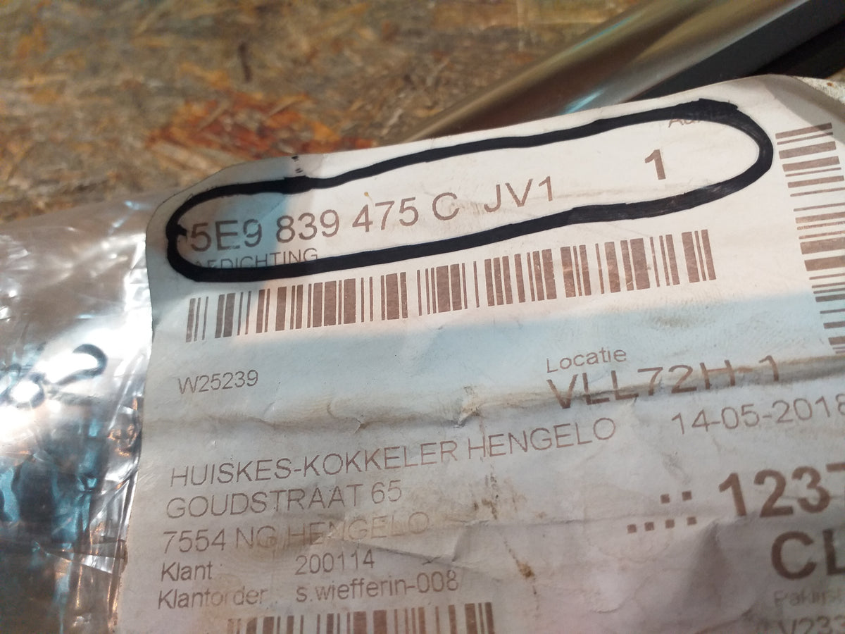 Skoda Octavia 3 5E5 Kombi Schaftabdichtung Chrom original Volkswagen NEU