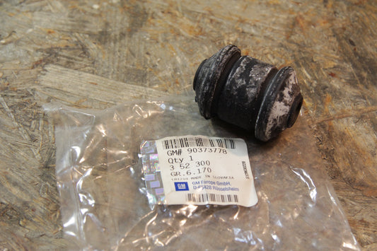Original GM Opel Dämpfungsbuchse Lenker 12 mm 90373778 Astra F , Calibra , Vectra A